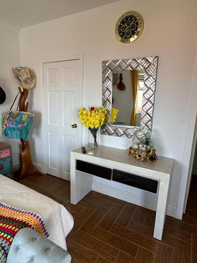 אדחה Tenerife Sur Habitacion De Lujo מראה חיצוני תמונה