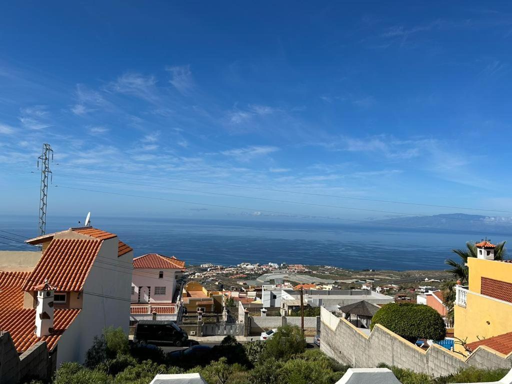 אדחה Tenerife Sur Habitacion De Lujo מראה חיצוני תמונה